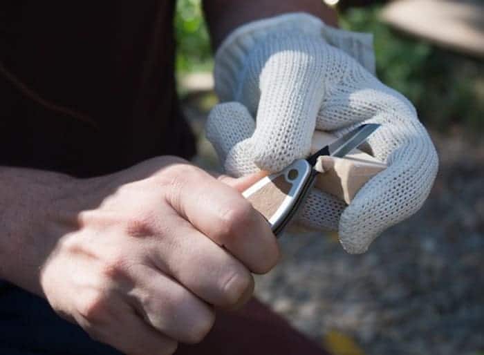 a beginners guide to whittling