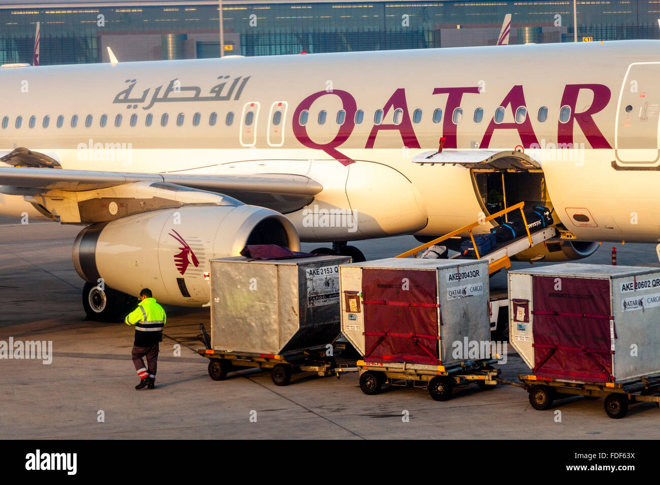 qatar airways hand baggage guide