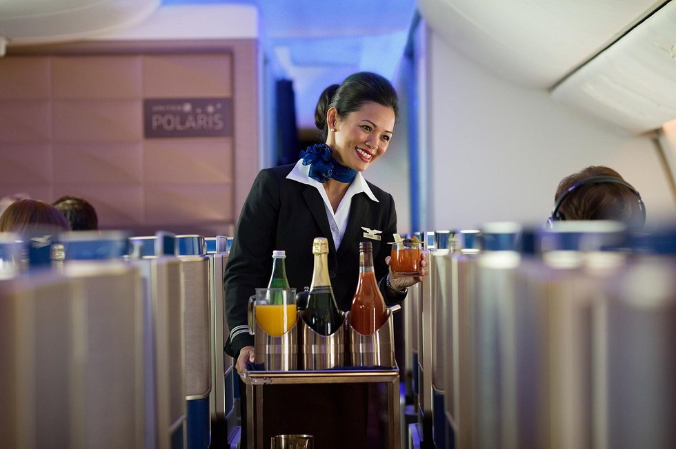 the essential guide to becoming a flight attendant